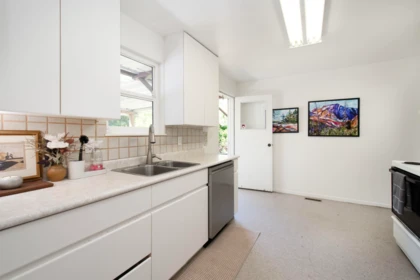 Pantry Photo of 361 W 19th Street, North Vancouver, BC