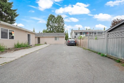 13090 72 Avenue, Surrey, BC, Surrey — Single Family Residence for sale