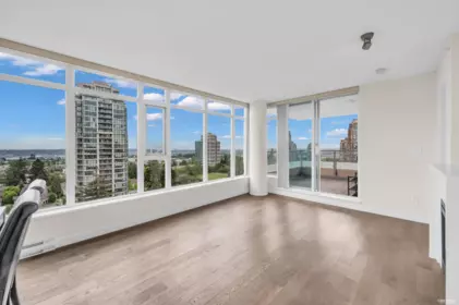 2208 7090 Edmonds Street, Burnaby, BC, Burnaby — Apartment/Condo for sale