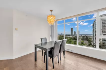 2208 7090 Edmonds Street, Burnaby, BC, Burnaby — Apartment/Condo for sale