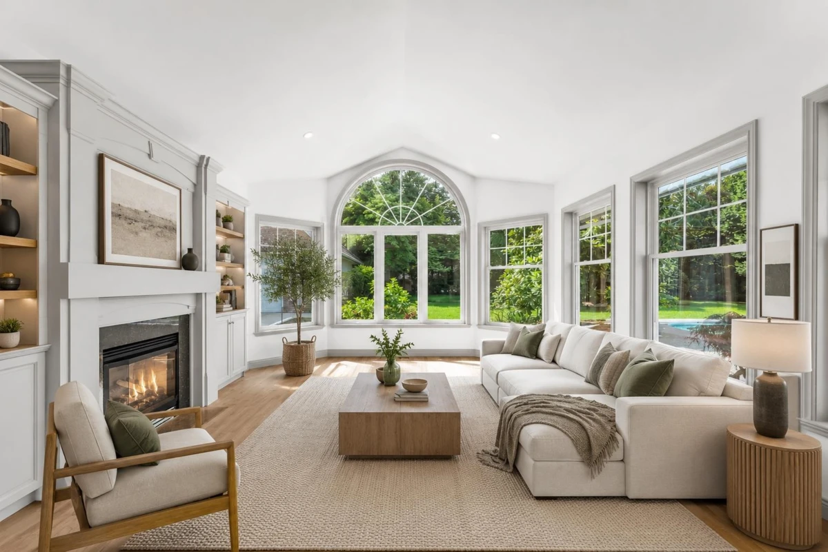 Living Room Photo of 13688 32 Avenue, Surrey, BC