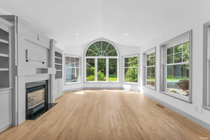 13688 32 Avenue, Surrey, BC, Surrey — Single Family Residence for sale
