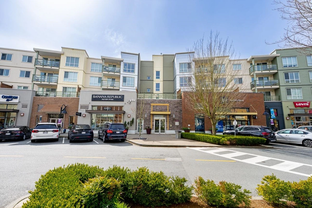 Exterior Rear Photo of 218 15735 Croydon Drive, Surrey, BC
