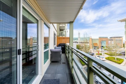 Hallway Photo of 218 15735 Croydon Drive, Surrey, BC