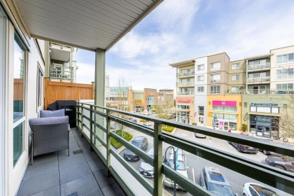 Staircase Photo of 218 15735 Croydon Drive, Surrey, BC