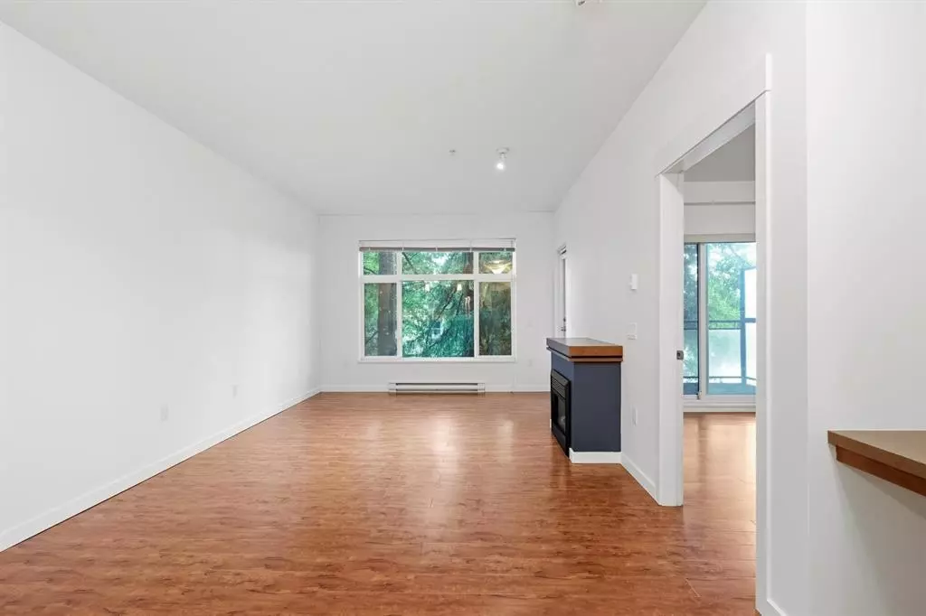 Living Room Photo of 309 11950 Harris Road, Pitt Meadows, BC