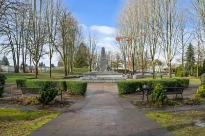 Front Yard Photo of 309 11950 Harris Road, Pitt Meadows, BC