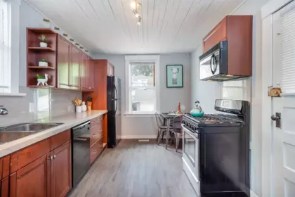 Breakfast Nook Photo of 136 W 12th Avenue, Vancouver, BC
