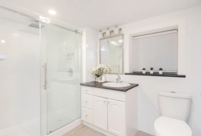 Guest Bathroom Photo of 136 W 12th Avenue, Vancouver, BC