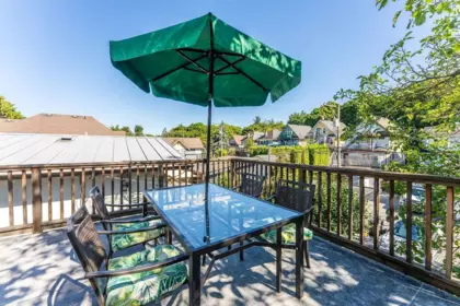 Hot Tub / Spa Photo of 136 W 12th Avenue, Vancouver, BC
