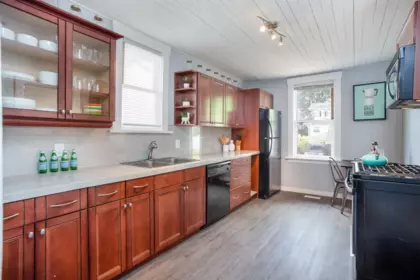 Primary Bedroom Photo of 136 W 12th Avenue, Vancouver, BC