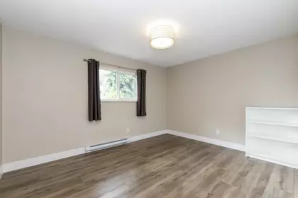 Laundry Room Photo of 9683 155b Street, Surrey, BC