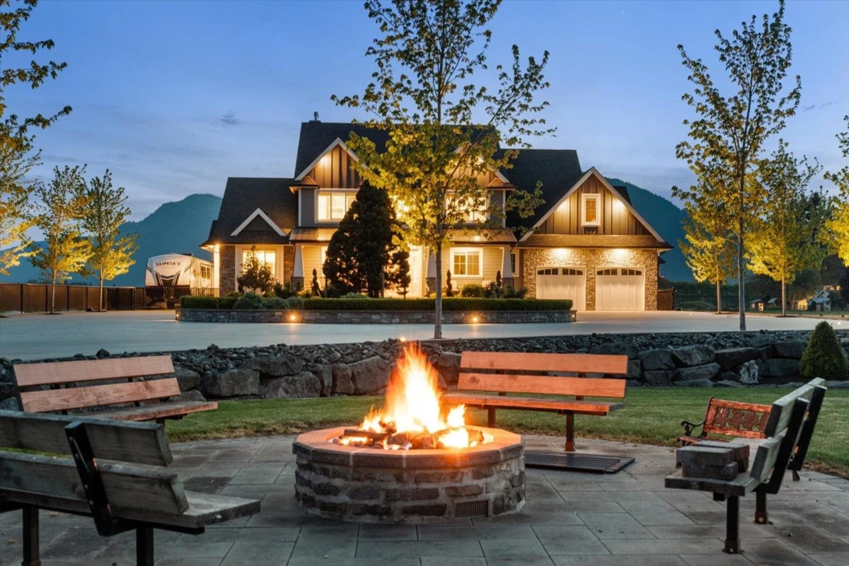 Exterior Rear Photo of 6257 Sumas Prairie Road, Chilliwack, BC