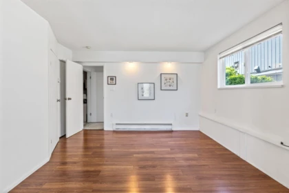 Powder Room Photo of 474 Fairway Drive, North Vancouver, BC