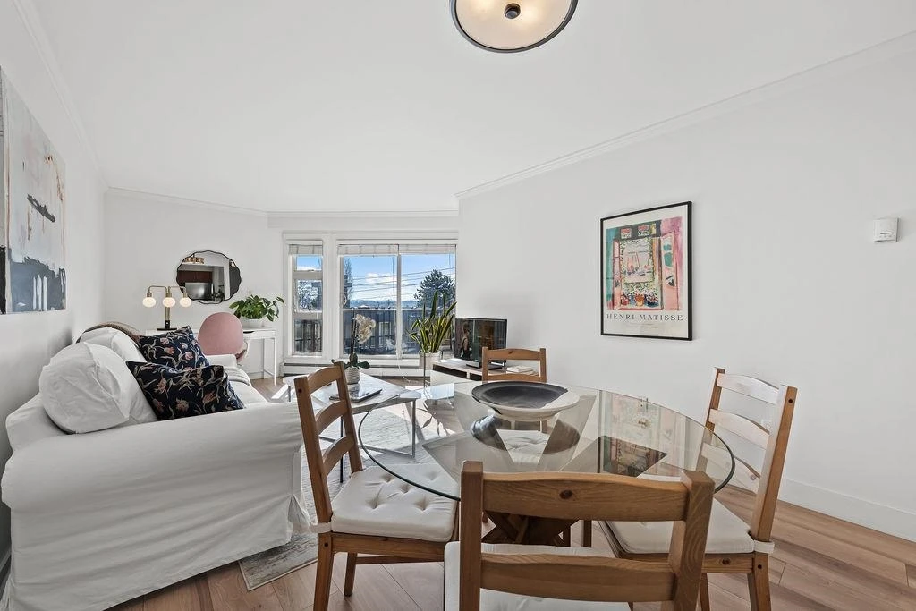 Family Room Photo of 207 235 W 4th Street, North Vancouver, BC
