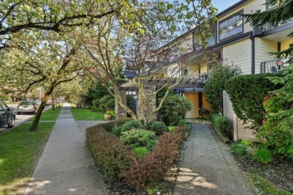 Garden / Landscaping Photo of 207 235 W 4th Street, North Vancouver, BC