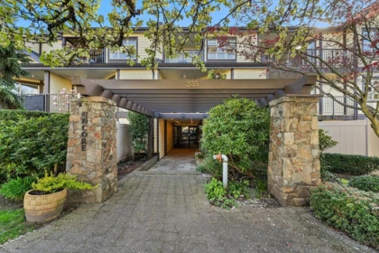 Swimming Pool Photo of 207 235 W 4th Street, North Vancouver, BC