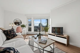 207 235 W 4th Street, North Vancouver, BC