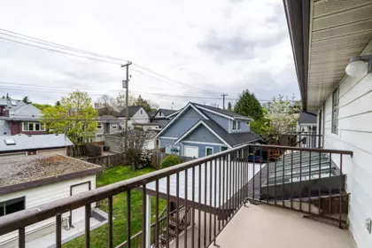 Swimming Pool Photo of 2235 W 16th Avenue, Vancouver, BC