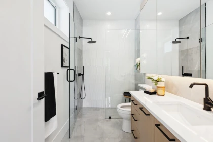 Powder Room Photo of 1 2244 E 11th Avenue, Vancouver, BC