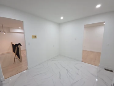 Primary Bathroom Photo of 18138 59A AVENUE, Surrey BC V3S 4V5