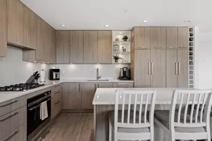 Kitchen Photo of 306 707 E 3rd Street, North Vancouver, BC