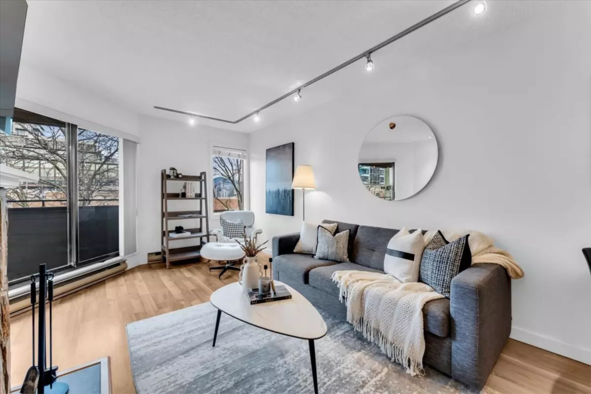 Living Room Photo of 407 1476 W 10th Avenue, Vancouver, BC