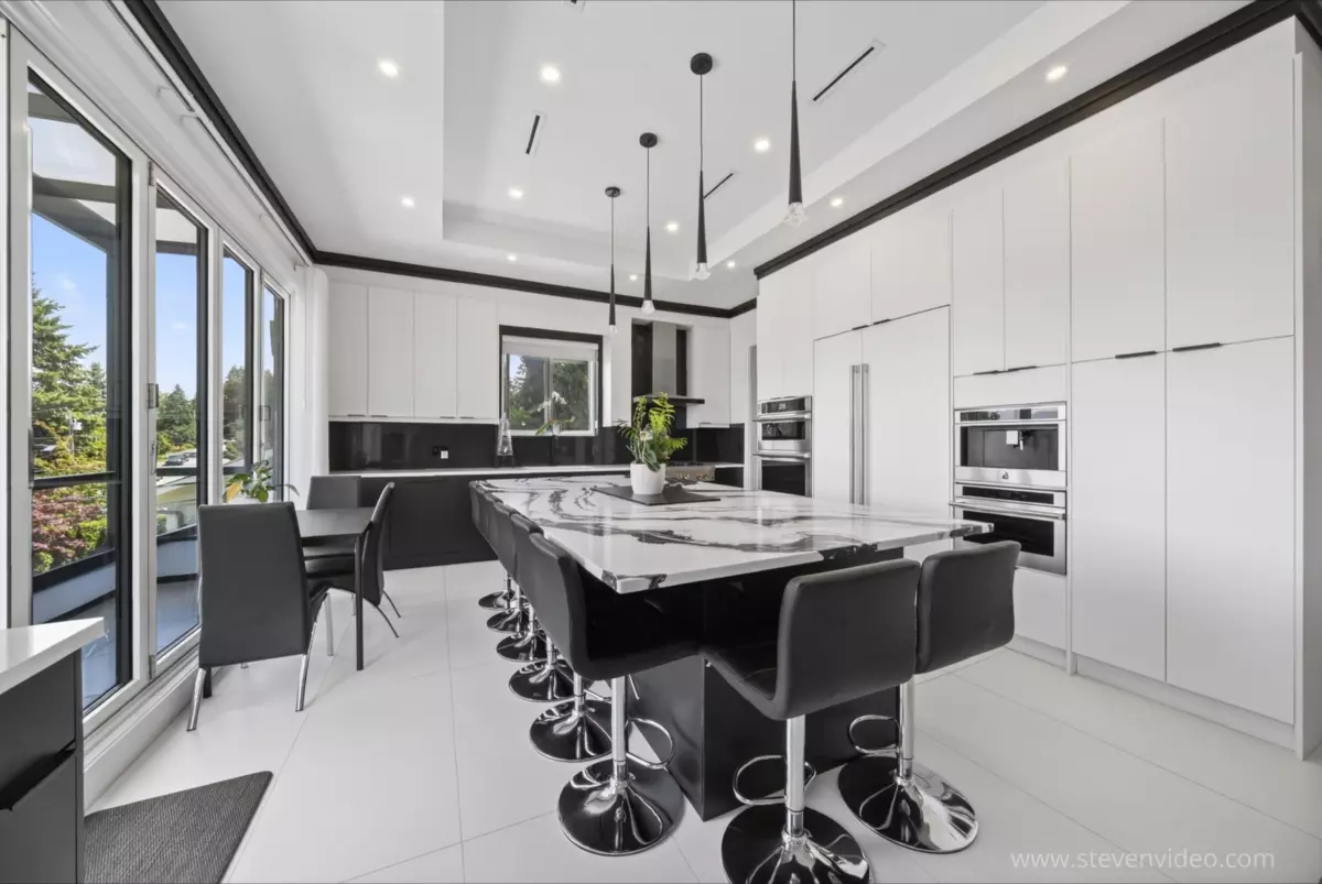 Family Room Photo of 13390 112a Avenue, Surrey, BC