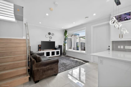 6749 Knight Street, Vancouver, BC, Vancouver — Half Duplex for sale