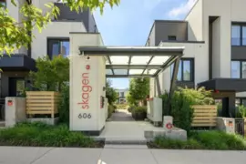 202 606 Foster Avenue, Coquitlam, BC