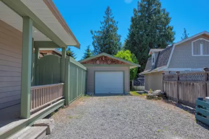 Garden / Landscaping Photo of 1223 Sunnyside Road, Gibsons, BC