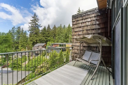 Swimming Pool Photo of 550 Ventura Crescent, North Vancouver, BC