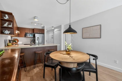 222 4550 Fraser Street, Vancouver, BC, Vancouver — Apartment/Condo for sale