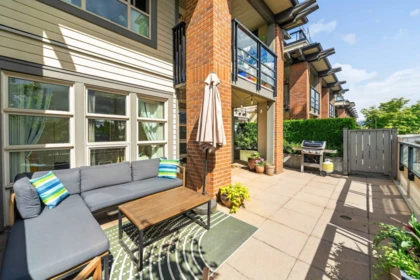 222 4550 Fraser Street, Vancouver, BC, Vancouver — Apartment/Condo for sale