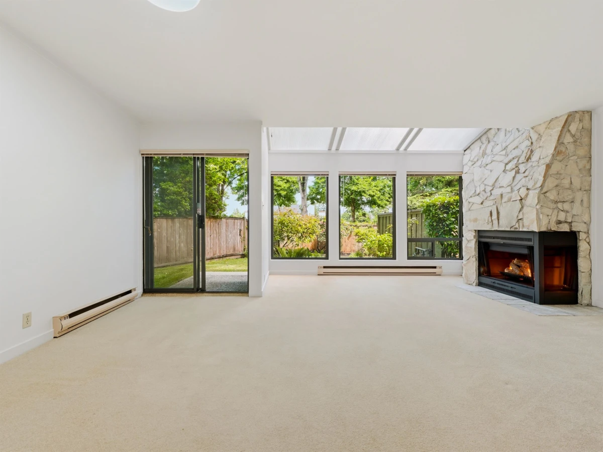Dining Area Photo of 5837 Mayview Circle, Burnaby, BC