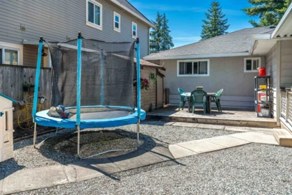Garden / Landscaping Photo of 8726 154b Street, Surrey, BC