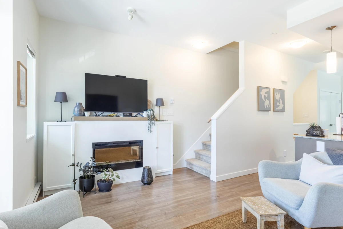 Living Room Photo of 5946 Oldmill Lane, Sechelt, BC