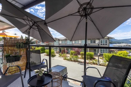 5946 Oldmill Lane, Sechelt, BC, Sechelt — Townhouse for sale