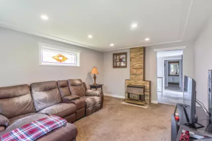Breakfast Nook Photo of 11155 Princess Street, Maple Ridge, BC