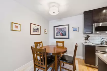 Breakfast Nook Photo of 101 123 E 19th Street, North Vancouver, BC