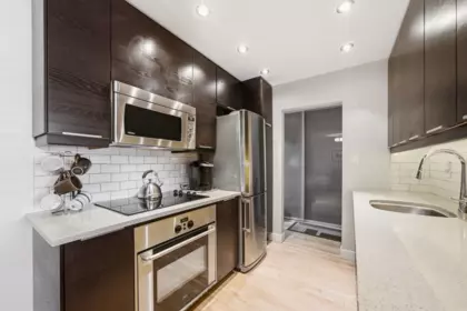 Kitchen Island Photo of 101 123 E 19th Street, North Vancouver, BC