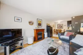 101 123 E 19th Street, North Vancouver, BC