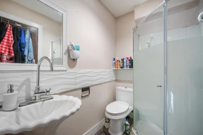 Laundry Room Photo of 11860 75a Avenue, Delta, BC