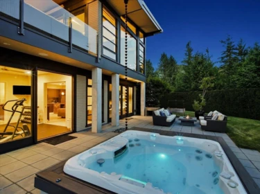 Kitchen Photo of 6210 Overstone Drive, West Vancouver, BC