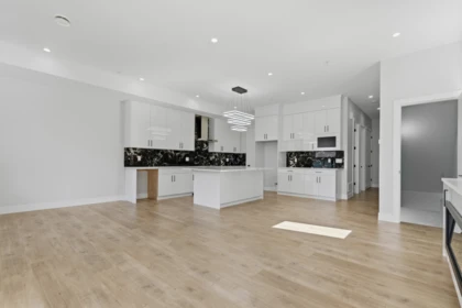 Garage Interior Photo of 32611 Cherry Avenue, Mission, BC