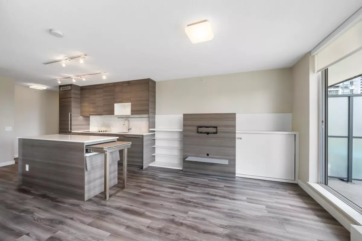 Family Room Photo of 805 13398 104 Avenue, Surrey, BC