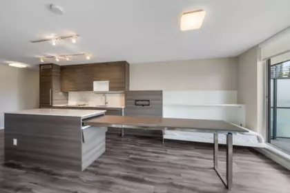 Kitchen Photo of 805 13398 104 Avenue, Surrey, BC