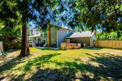 Neighborhood Park Photo Near 20151 37 Avenue, Langley, BC