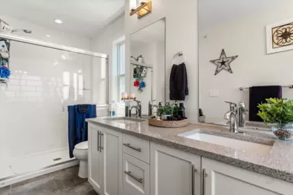 Mudroom Photo of A 46968 Russell Road, Chilliwack, BC