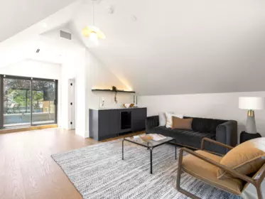 Entry Foyer Photo of 2 3768 W 2nd Avenue, Vancouver, BC
